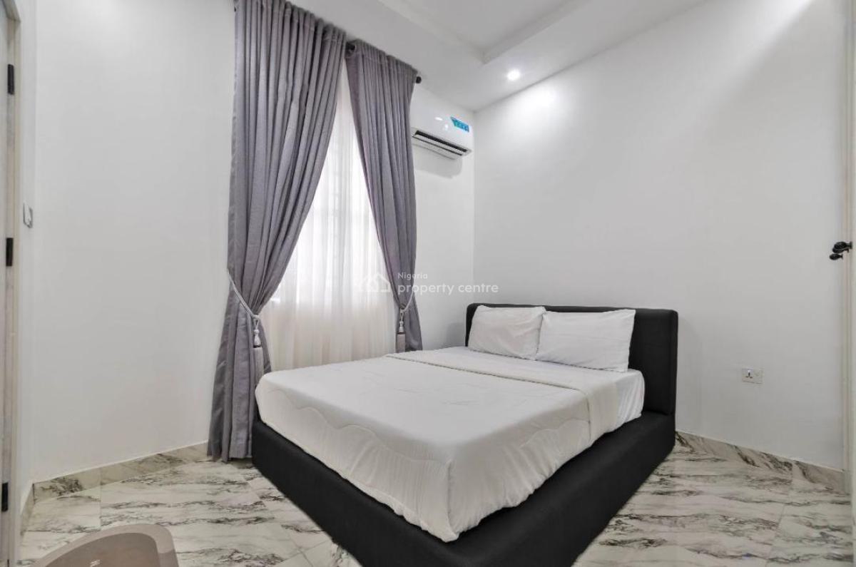 Very Cozy 3-bedroom Serviced Apartment, Meadow Hall Road, Ikate, Lekki, Lagos, Flat / Apartment Short Let