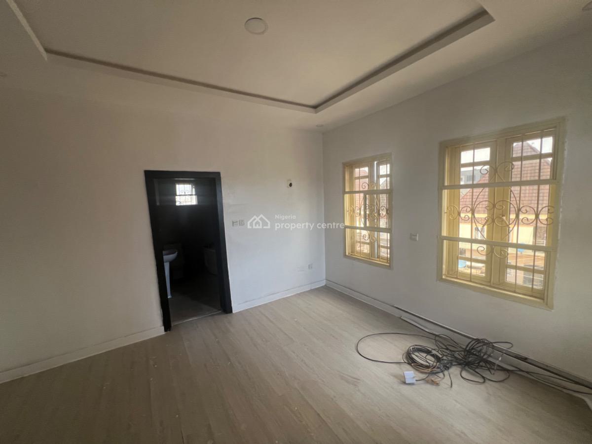 Self Compound 4 Bedroom Semi-detached Duplex with Bq, Chevron Drive, Lekki, Lagos, Semi-detached Duplex for Rent