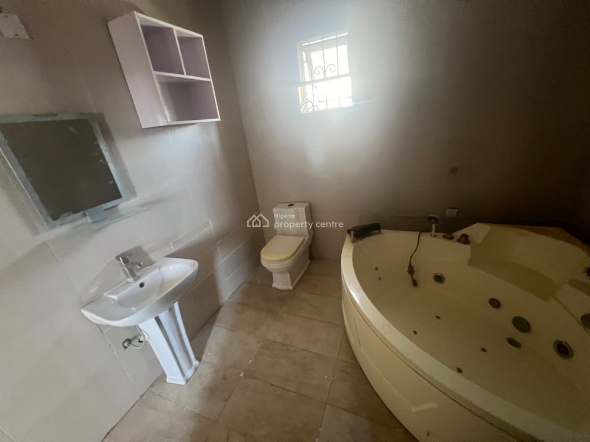 Self Compound 4 Bedroom Semi-detached Duplex with Bq, Chevron Drive, Lekki, Lagos, Semi-detached Duplex for Rent