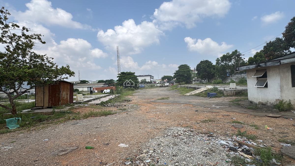 Strategically Located Parcel of Land, Ikeja, Lagos, Commercial Land for Sale