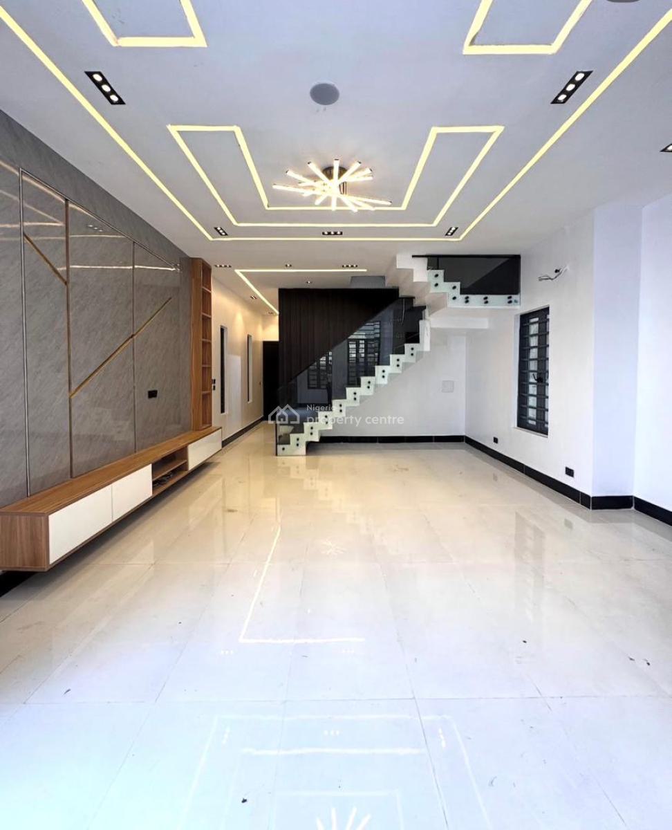 Lovely 5 Bedroom Home with Bq, Ologolo, Lekki, Lagos, Detached Duplex for Sale