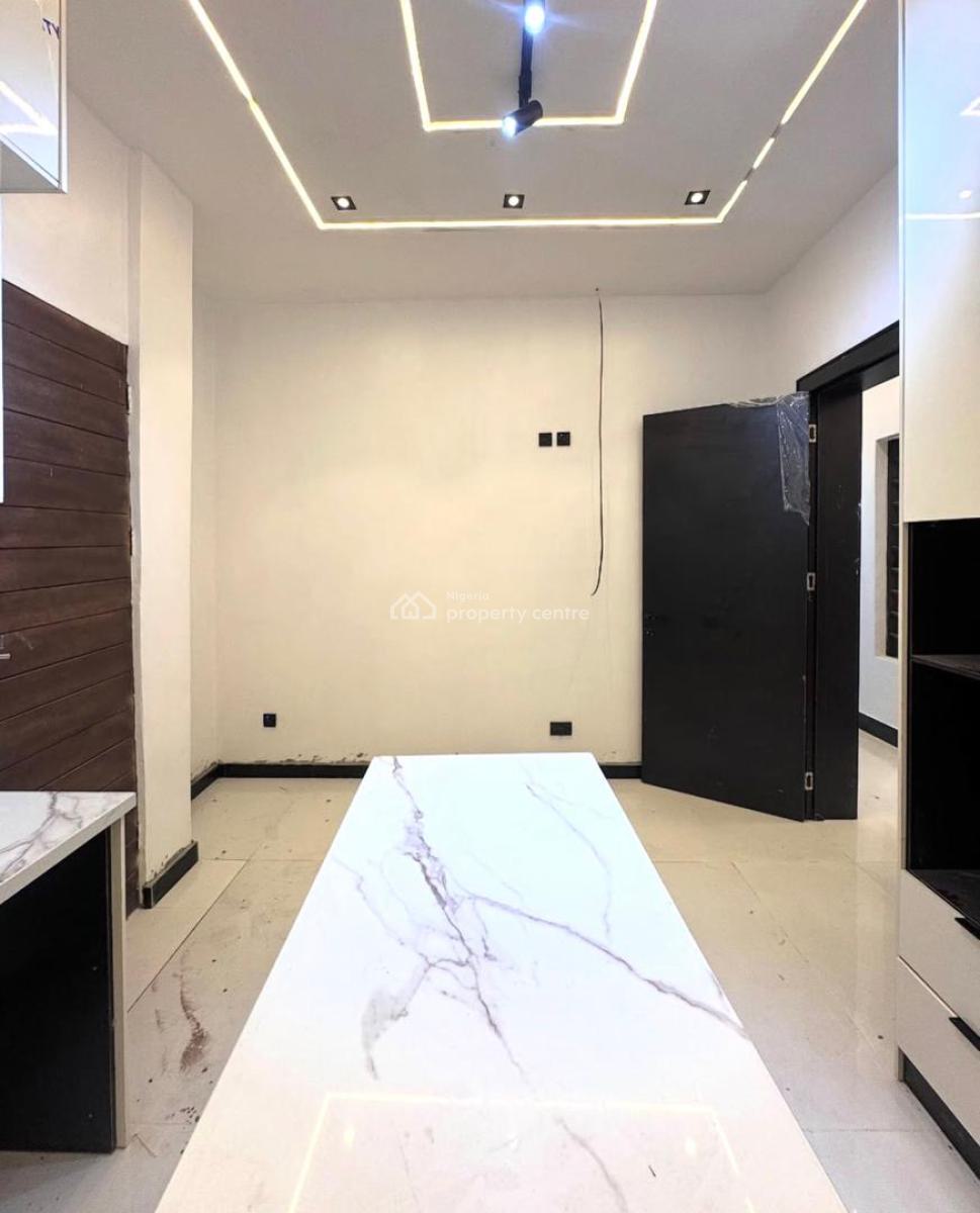 Lovely 5 Bedroom Home with Bq, Ologolo, Lekki, Lagos, Detached Duplex for Sale