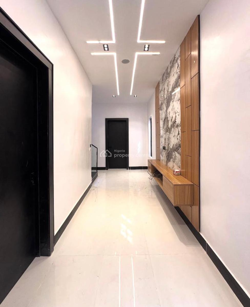 Lovely 5 Bedroom Home with Bq, Ologolo, Lekki, Lagos, Detached Duplex for Sale