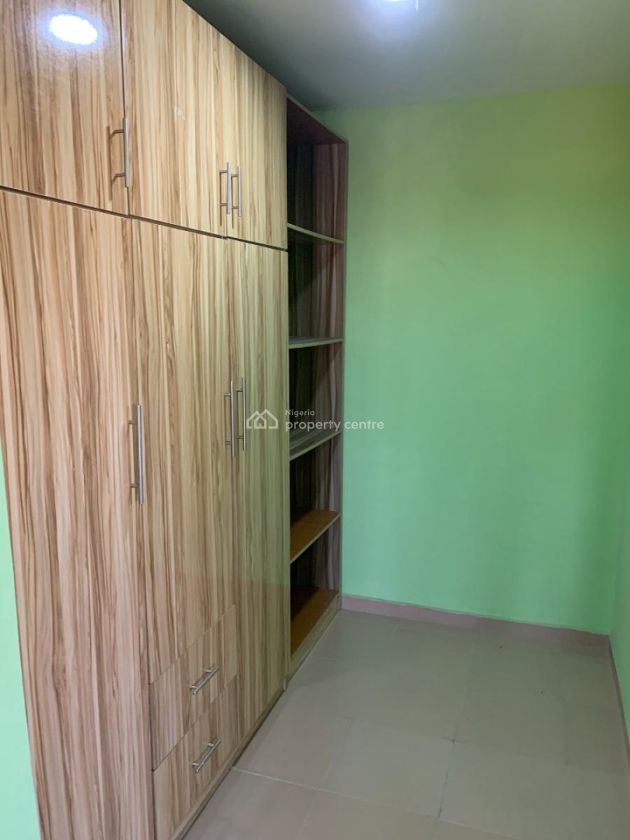 Brand New 4 Bedroom Upstairs, Ajah, Msin Abijo Gra, Ajah, Lagos, Flat / Apartment for Rent