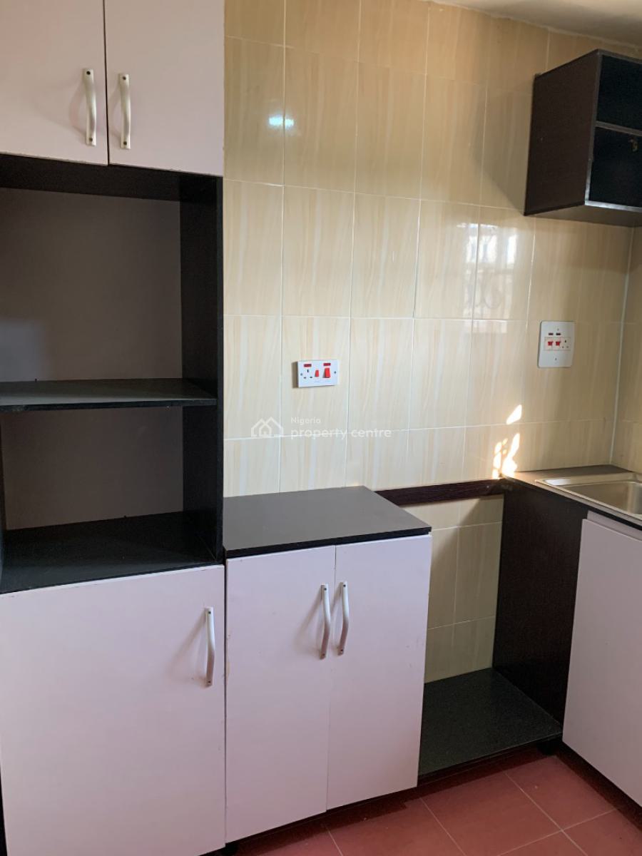 Brand New 4 Bedroom Upstairs, Ajah, Msin Abijo Gra, Ajah, Lagos, Flat / Apartment for Rent