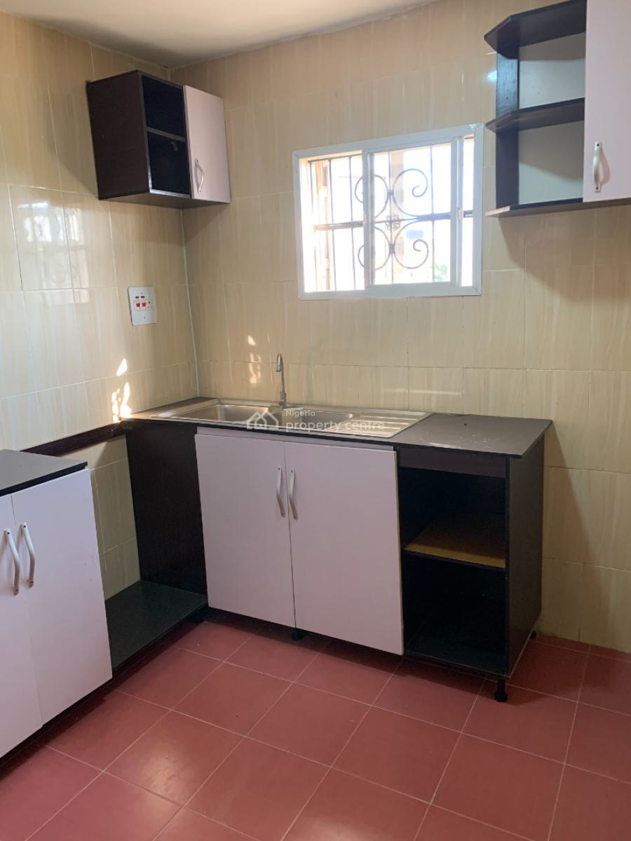 Brand New 4 Bedroom Upstairs, Ajah, Msin Abijo Gra, Ajah, Lagos, Flat / Apartment for Rent