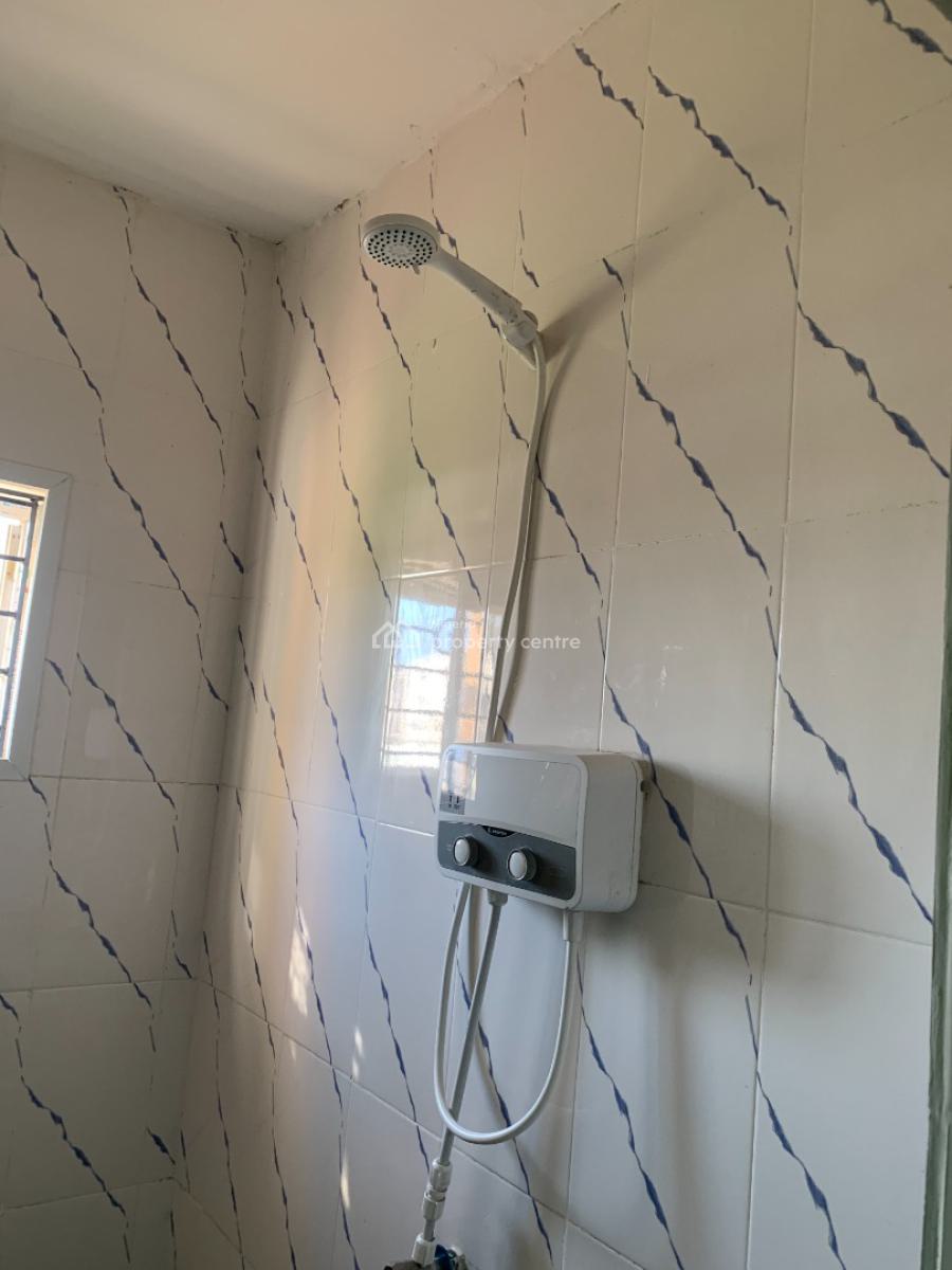 Brand New 4 Bedroom Upstairs, Ajah, Msin Abijo Gra, Ajah, Lagos, Flat / Apartment for Rent