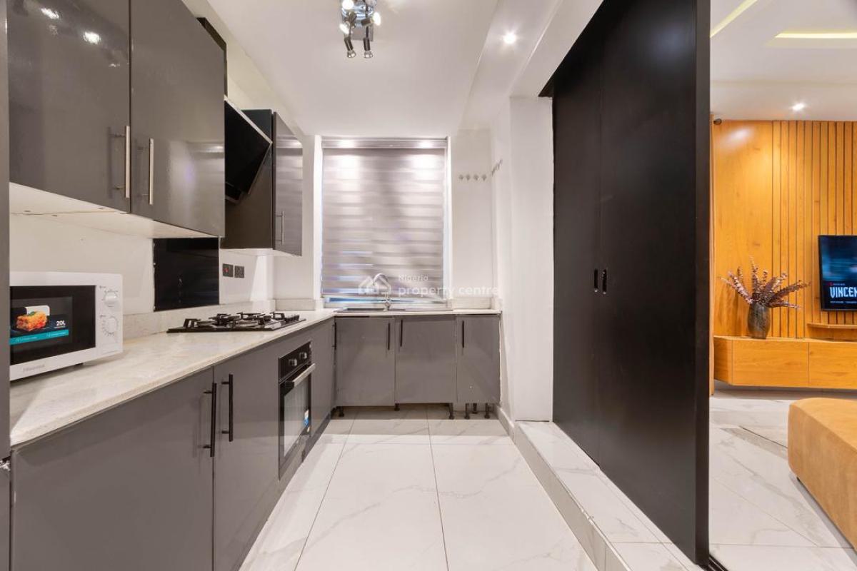 Luxury 2 Bedroom Maisonette with Ps5, Snooker and Fitness Equipments, Divine Homes, Thomas Estate, Ajah, Lagos, Flat / Apartment Short Let