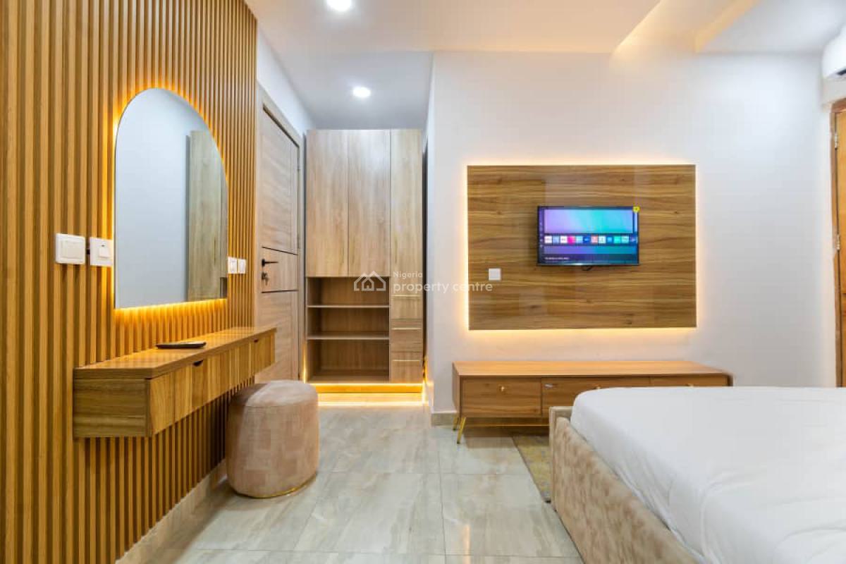 Tastefully Furnished 3 Bedroom Apartment, Lekki Phase 1, Lekki, Lagos, Flat / Apartment Short Let