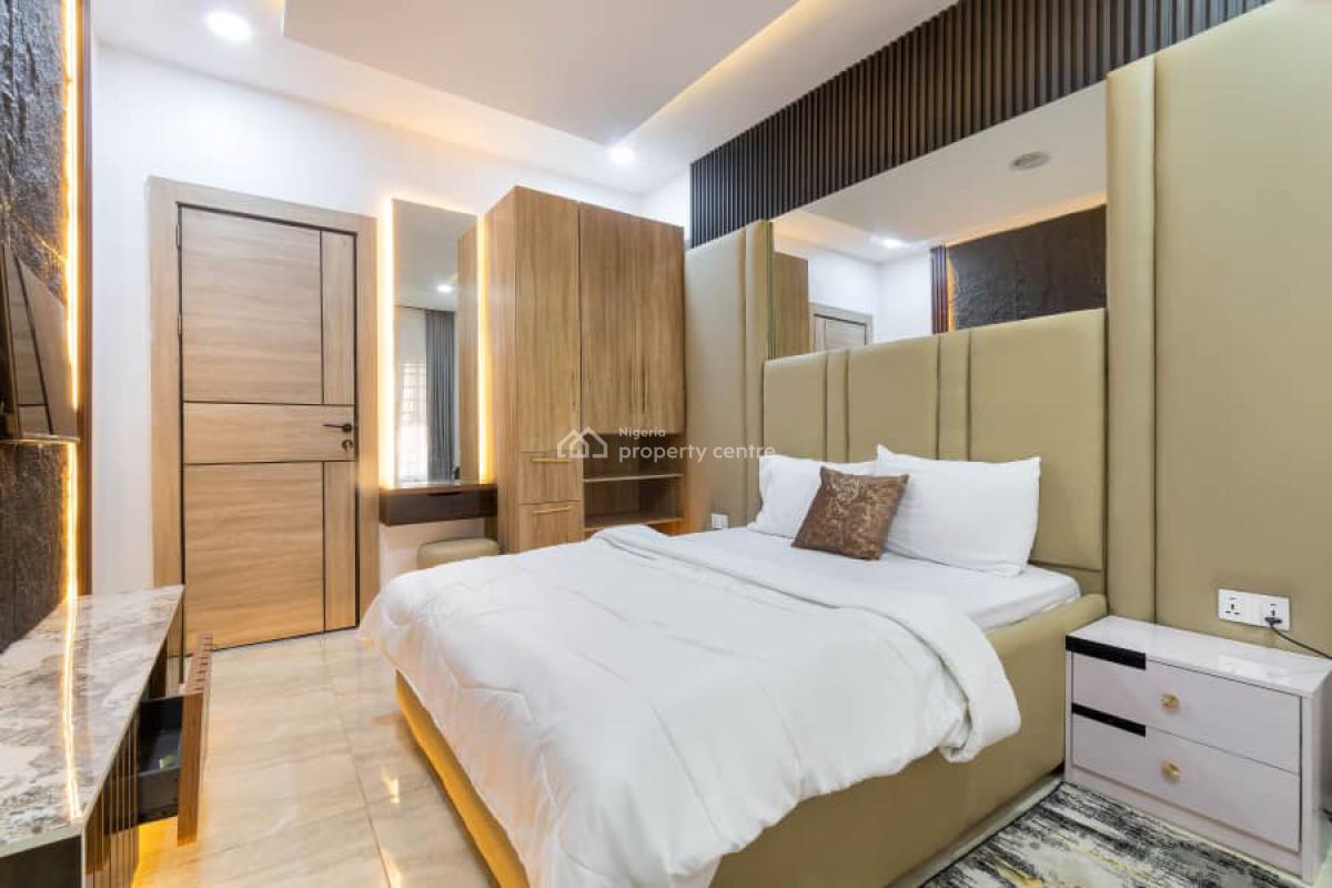 Tastefully Furnished 3 Bedroom Apartment, Lekki Phase 1, Lekki, Lagos, Flat / Apartment Short Let