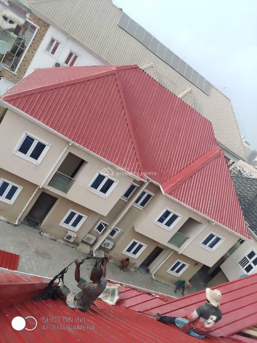 4 Bedroom Terrace, New Road, Ilasan, Lekki, Lagos, House for Rent