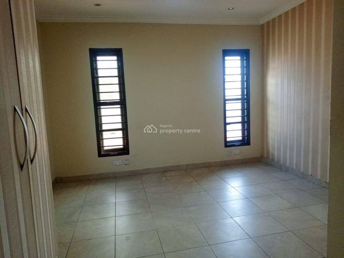 Lovely 3 Bedroom Apartment, Off Admiralty, Lekki Phase 1, Lekki, Lagos, Flat / Apartment for Rent