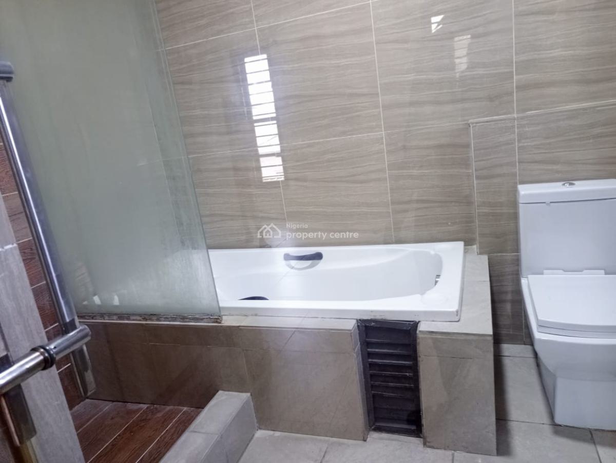 Lovely 3 Bedroom Apartment, Off Admiralty, Lekki Phase 1, Lekki, Lagos, Flat / Apartment for Rent