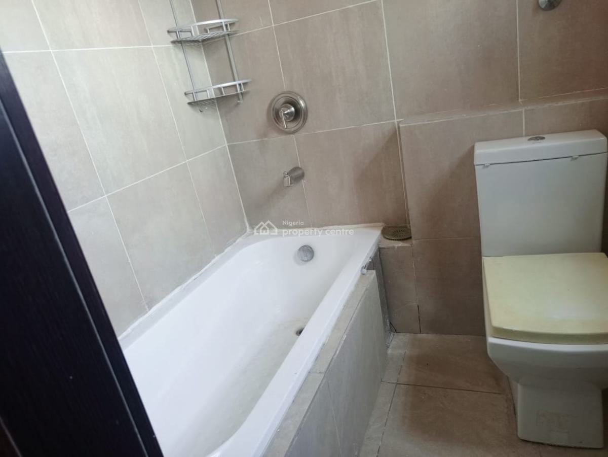 Lovely 3 Bedroom Apartment, Off Admiralty, Lekki Phase 1, Lekki, Lagos, Flat / Apartment for Rent