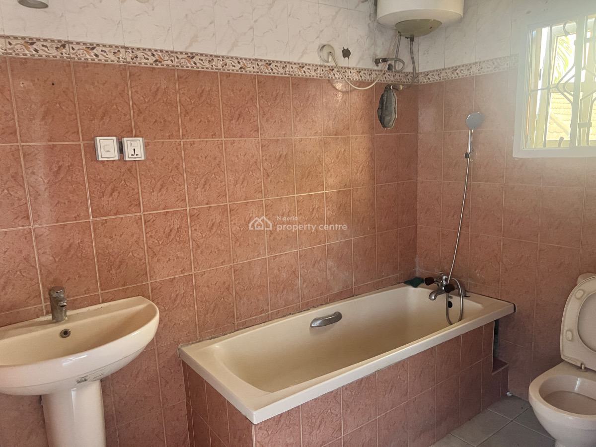 Luxury 5-bedroom Duplex, Off Admiralty Lekki Phase 1, Lekki Phase 1, Lekki, Lagos, Semi-detached Duplex for Rent