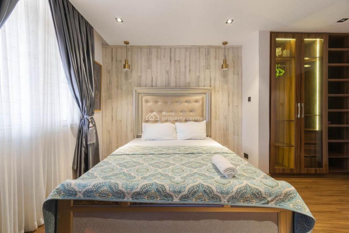 3bedroom Waterfront Apartment, Lekki Phase 1, Lekki, Lagos, Flat / Apartment Short Let