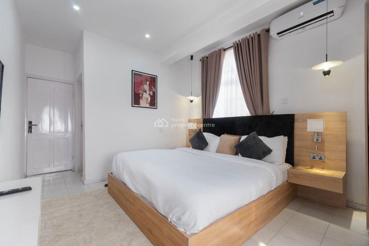 Luxury 4 Bedroom Apartment, Lekki Phase 1, Lekki, Lagos, Flat / Apartment Short Let