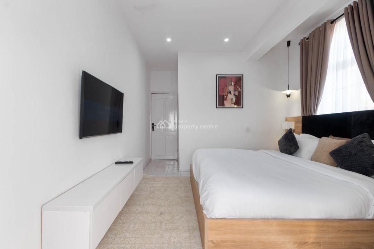 Luxury 4 Bedroom Apartment, Lekki Phase 1, Lekki, Lagos, Flat / Apartment Short Let