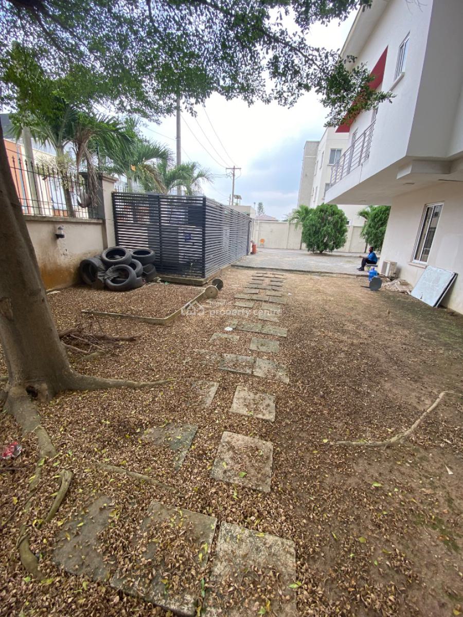 Newly Renovated 5-bedroom Fully Detached House with Bq, Off Oba Akinjobi Way, Ikeja Gra, Ikeja, Lagos, Detached Duplex for Rent