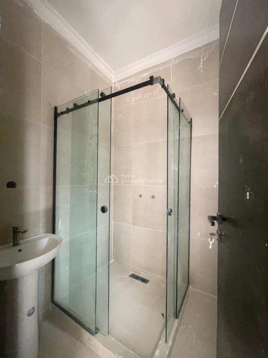 Fully Serviced 4 Bedroom Apartment Plus Bq, Lekki Phase 1, Lekki, Lagos, Flat / Apartment for Sale