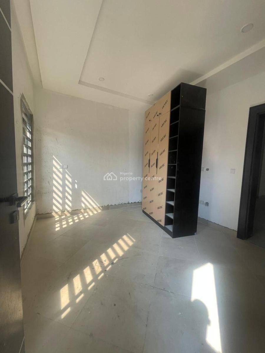 Fully Serviced 4 Bedroom Apartment Plus Bq, Lekki Phase 1, Lekki, Lagos, Flat / Apartment for Sale