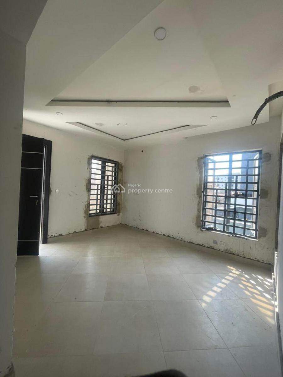 Fully Serviced 4 Bedroom Apartment Plus Bq, Lekki Phase 1, Lekki, Lagos, Flat / Apartment for Sale