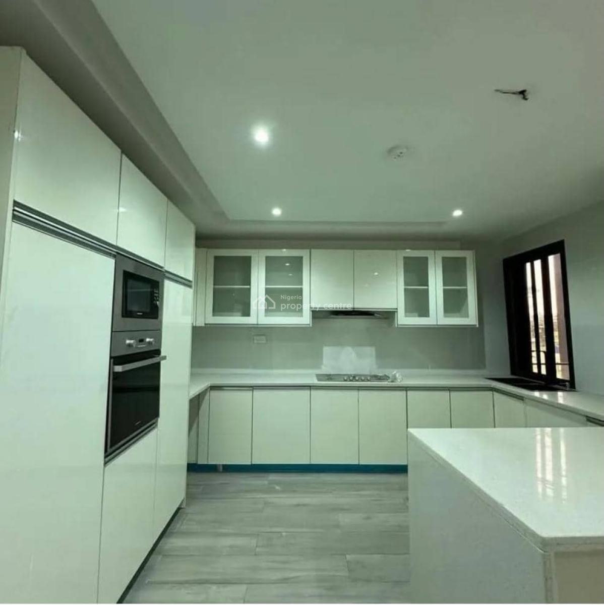 Well Maintained and Spacious 3 Bedroom with a Room Bq, Ikoyi, Ikoyi, Lagos, House for Rent