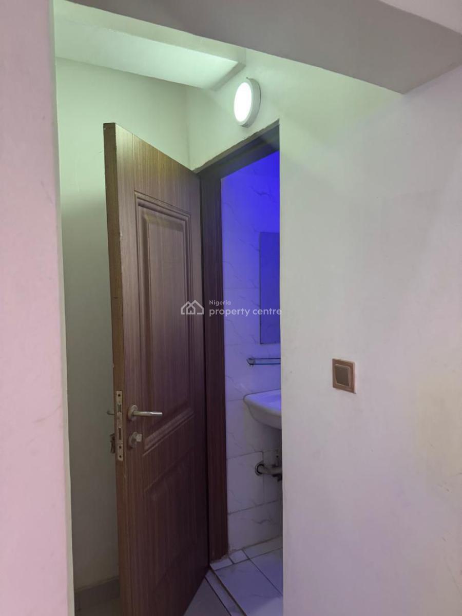 Well Maintained and Spacious 3 Bedroom with a Room Bq, Ikoyi, Ikoyi, Lagos, House for Rent