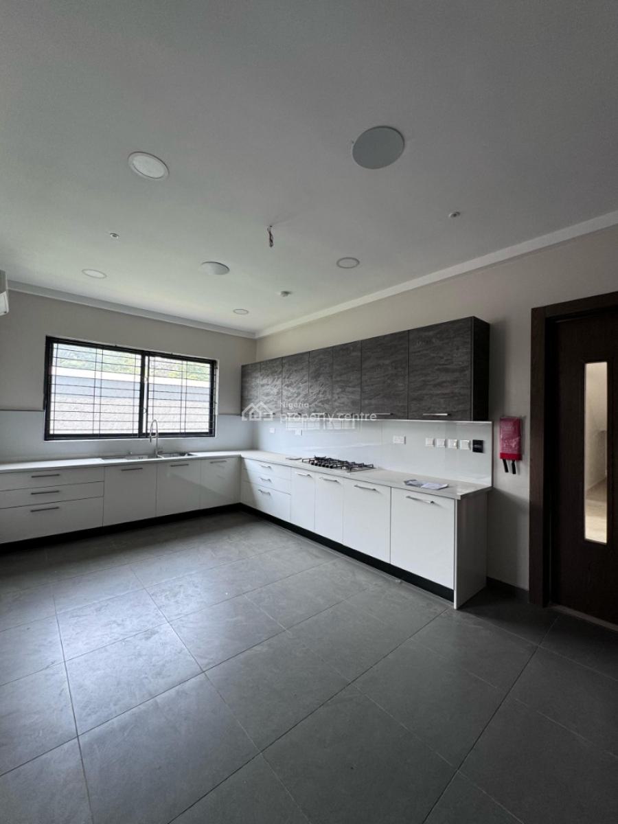 4 Bedroom Maisonette with 2bq, Communal Pool and Gym., Banana Island Lagos, Ikoyi, Lagos, House for Rent