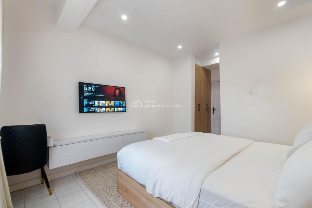 Luxury 4 Bedroom Apartment, Lekki Phase 1, Lekki, Lagos, Flat / Apartment Short Let