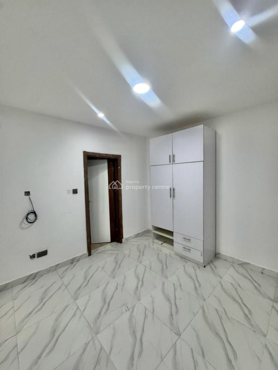 Well Built Serviced 3 Bedroom Apartment with Elevator, Osapa, Lekki, Lagos, Flat / Apartment for Rent
