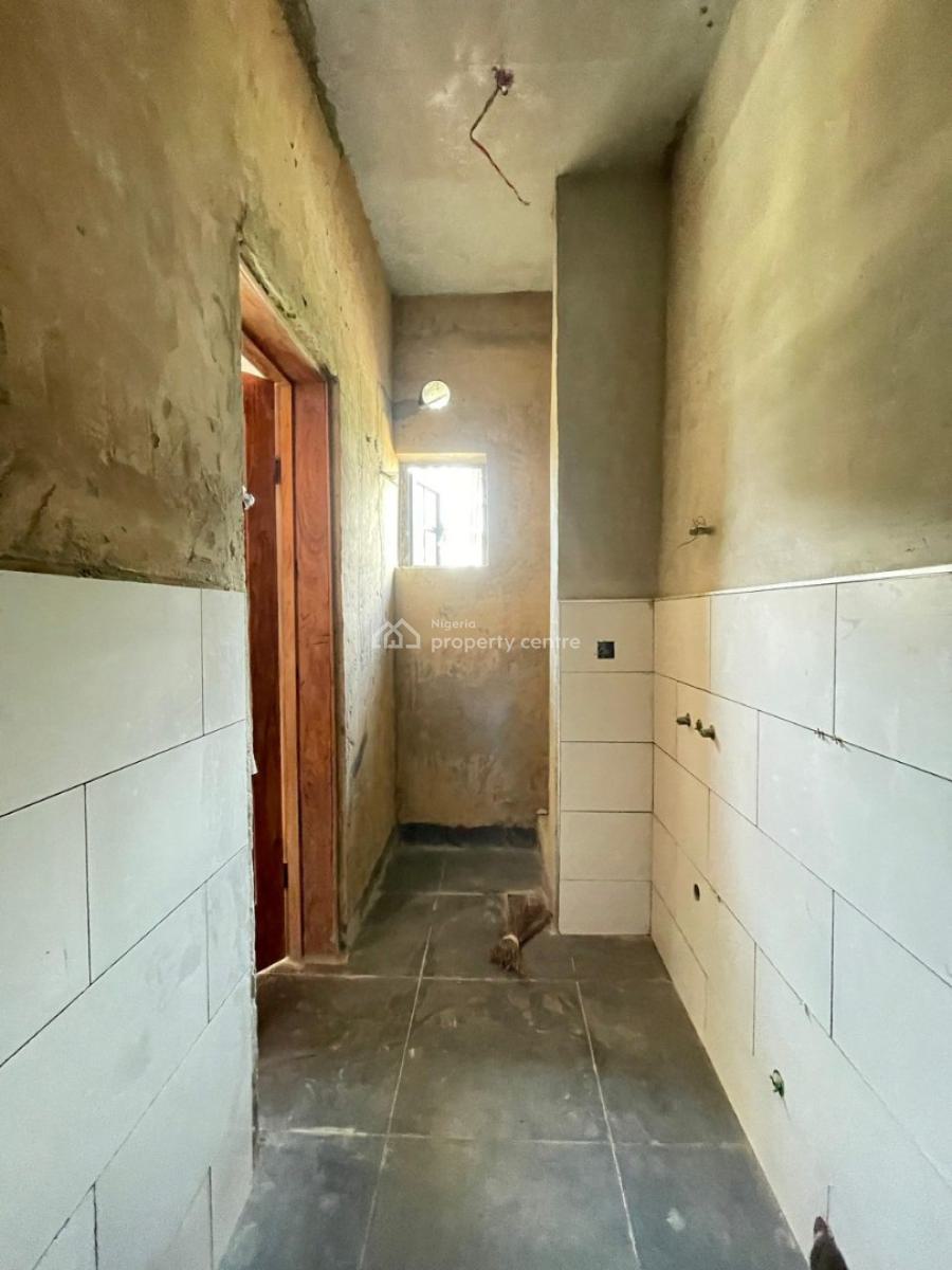 Uniquely  Built 3 Bed Apartment with Elevator, Swimming Pool, Lekki Phase 1, Lekki, Lagos, Block of Flats for Sale