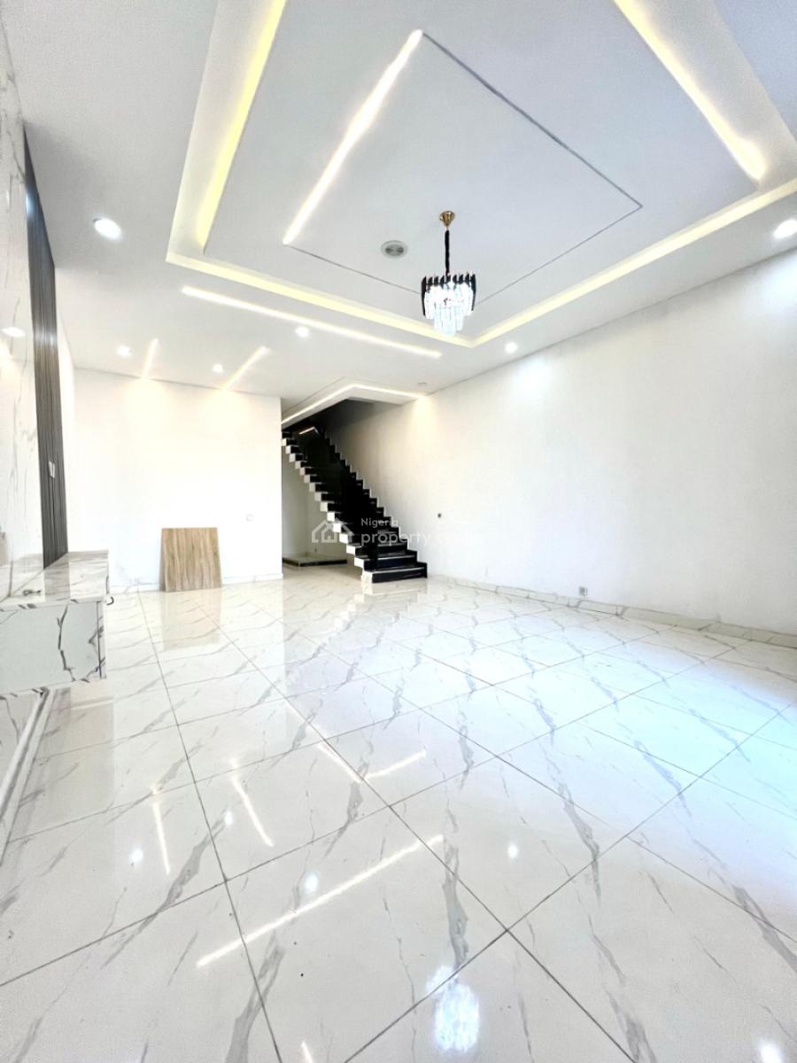 4 Bedroom Terrace Duplex Self Compound, Ikota, Lekki, Lagos, Terraced Duplex for Sale
