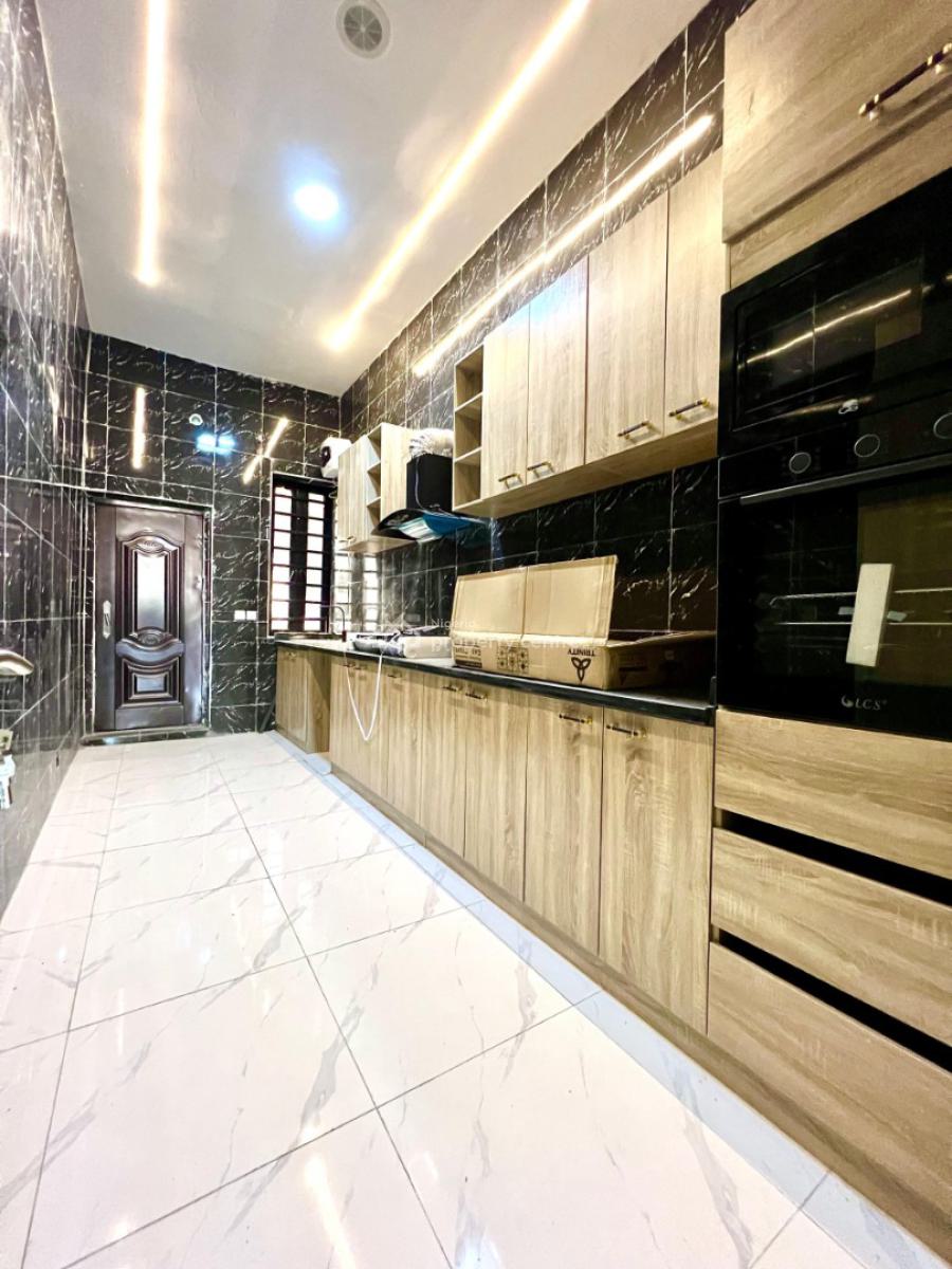 4 Bedroom Terrace Duplex Self Compound, Ikota, Lekki, Lagos, Terraced Duplex for Sale