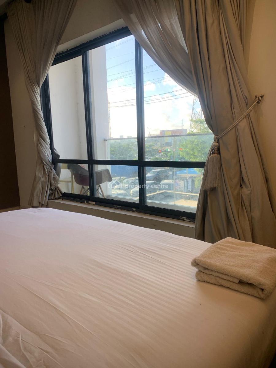 Luxe 2 Bedroom Apartment with Ps5 Console, Qmb Road, Lekki Right, Lekki Phase 1, Lekki, Lagos, Flat / Apartment Short Let