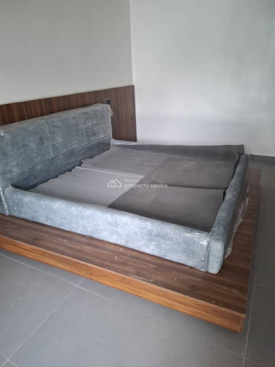 2 Bedrooms Maisonette with 1room Bq Available, Bourdillion, Ikoyi, Lagos, House for Rent