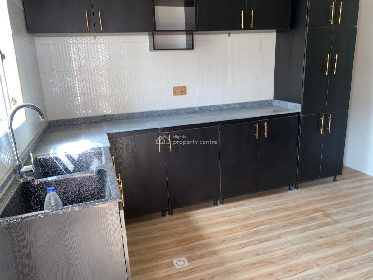 Brand New Very Spacious 3 Bedroom Flat, Guzape, Guzape District, Abuja, Flat / Apartment for Rent