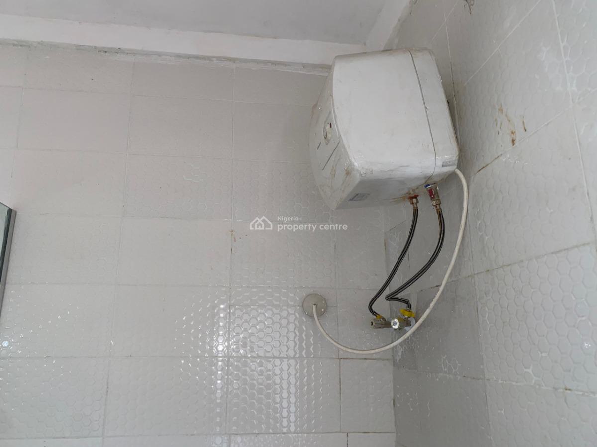 Brand New Very Spacious 3 Bedroom Flat, Guzape, Guzape District, Abuja, Flat / Apartment for Rent