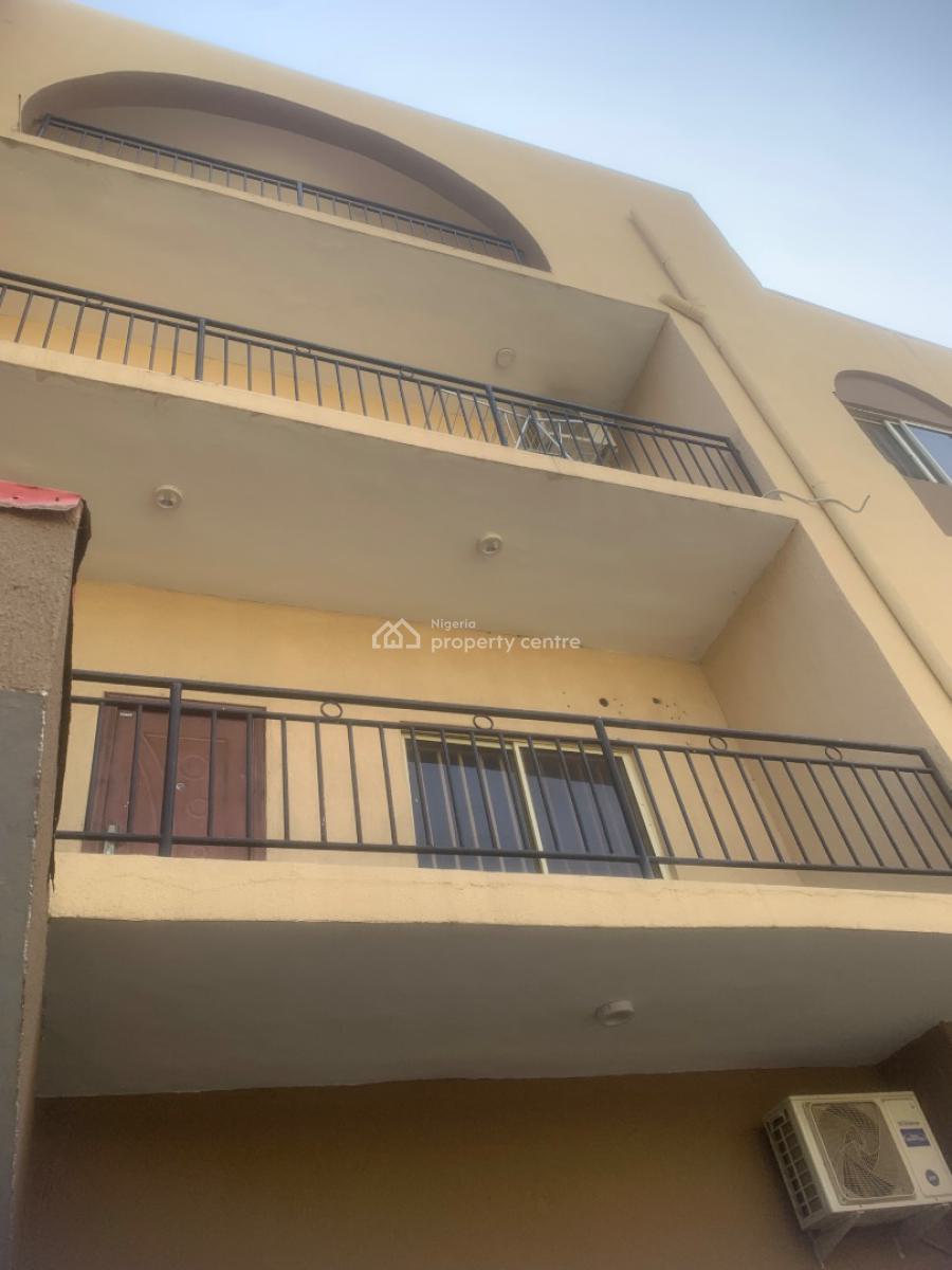 Luxury Spacious 2 Bedroom Apartment with Bq, By Omega Plaza, Wuse 2, Abuja, Flat / Apartment for Rent