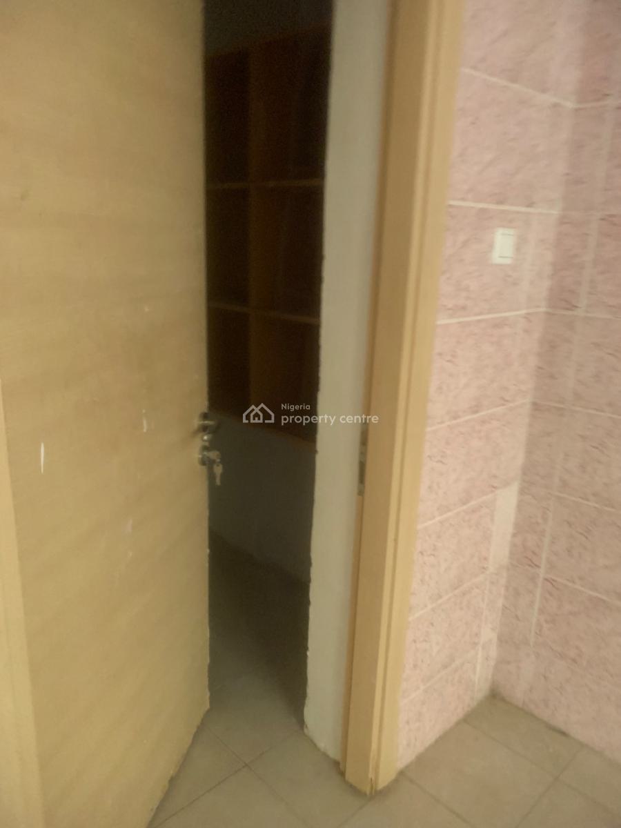 Luxury Spacious 2 Bedroom Apartment with Bq, By Omega Plaza, Wuse 2, Abuja, Flat / Apartment for Rent