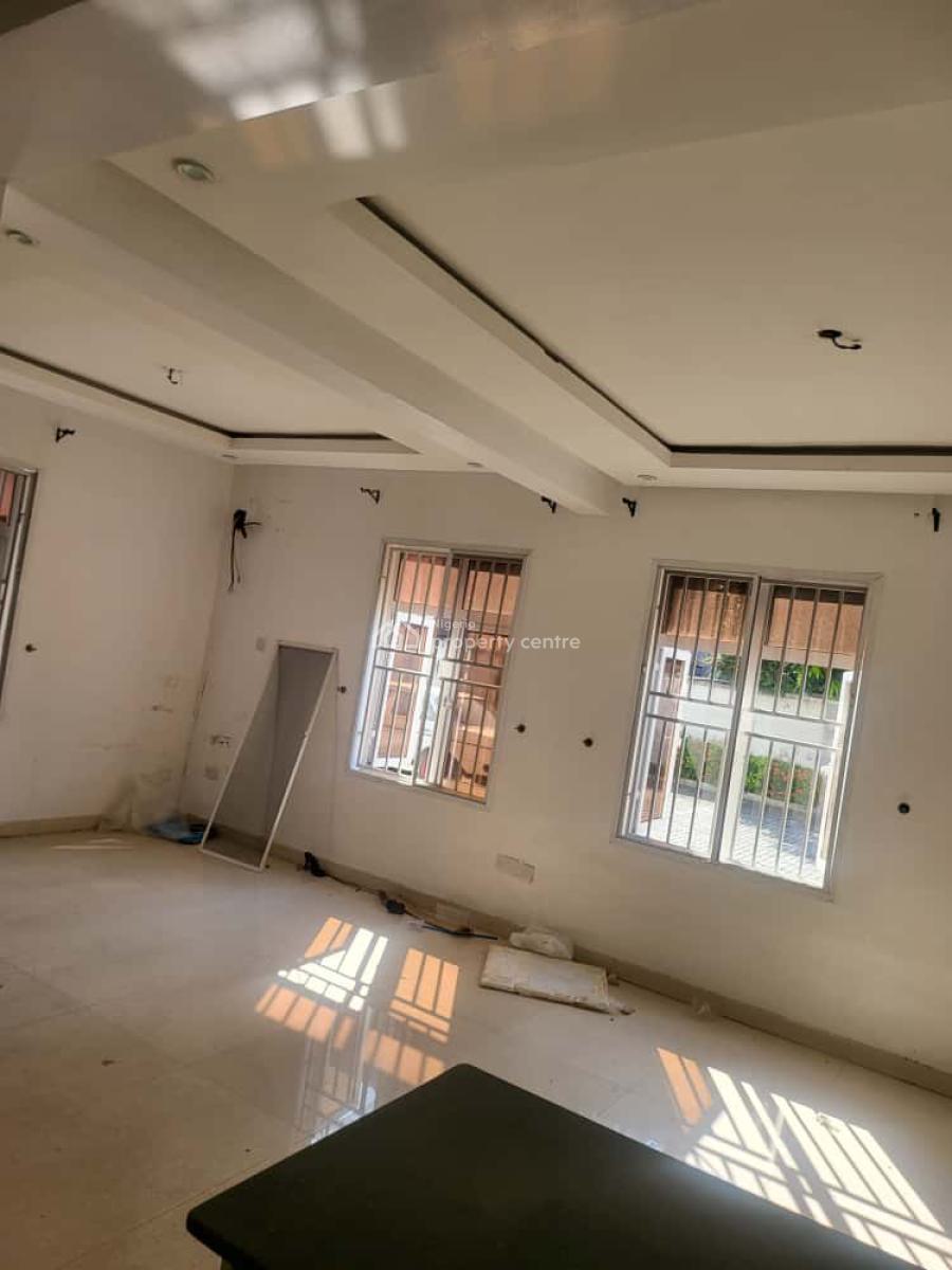 2 Bedroom Maisonette Duplex with Swimming Pool & Gym, Lekki Phase 1, Lekki, Lagos, Flat / Apartment for Rent