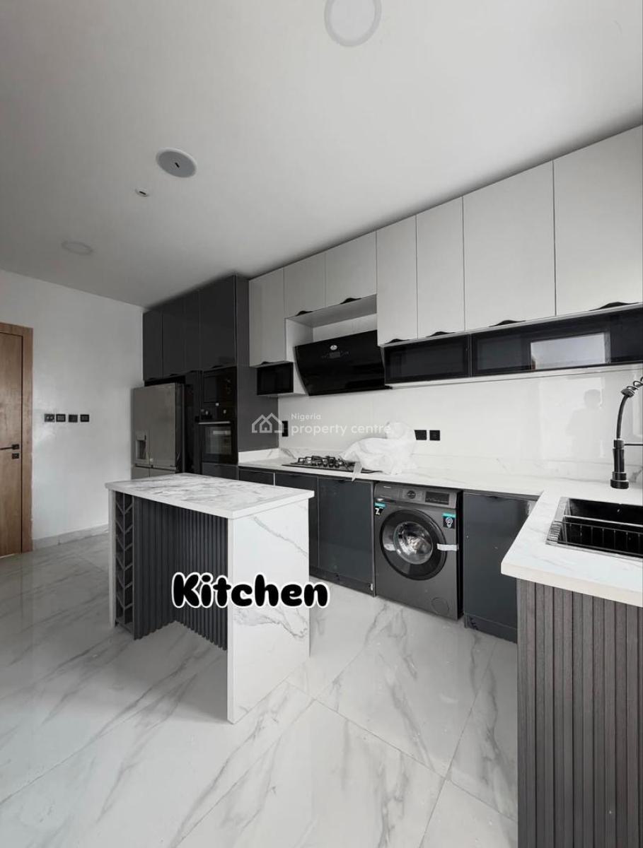 2-bedroom Apartment with Bq, Lekki Phase 1, Lekki, Lagos, Flat / Apartment for Sale