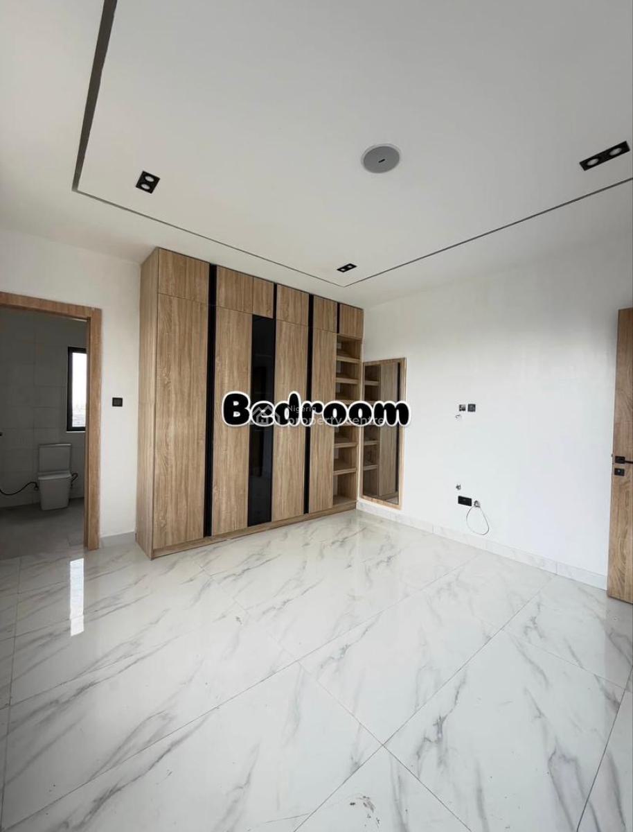 2-bedroom Apartment with Bq, Lekki Phase 1, Lekki, Lagos, Flat / Apartment for Sale