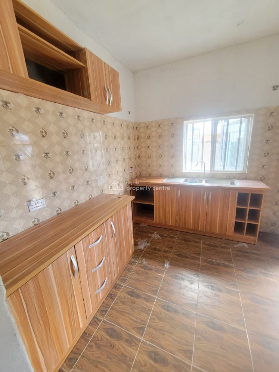 Standard and Spacious 3 Bedroom Apartment, Royal Palmwill Estate, Badore, Ajah, Lagos, Flat / Apartment for Rent