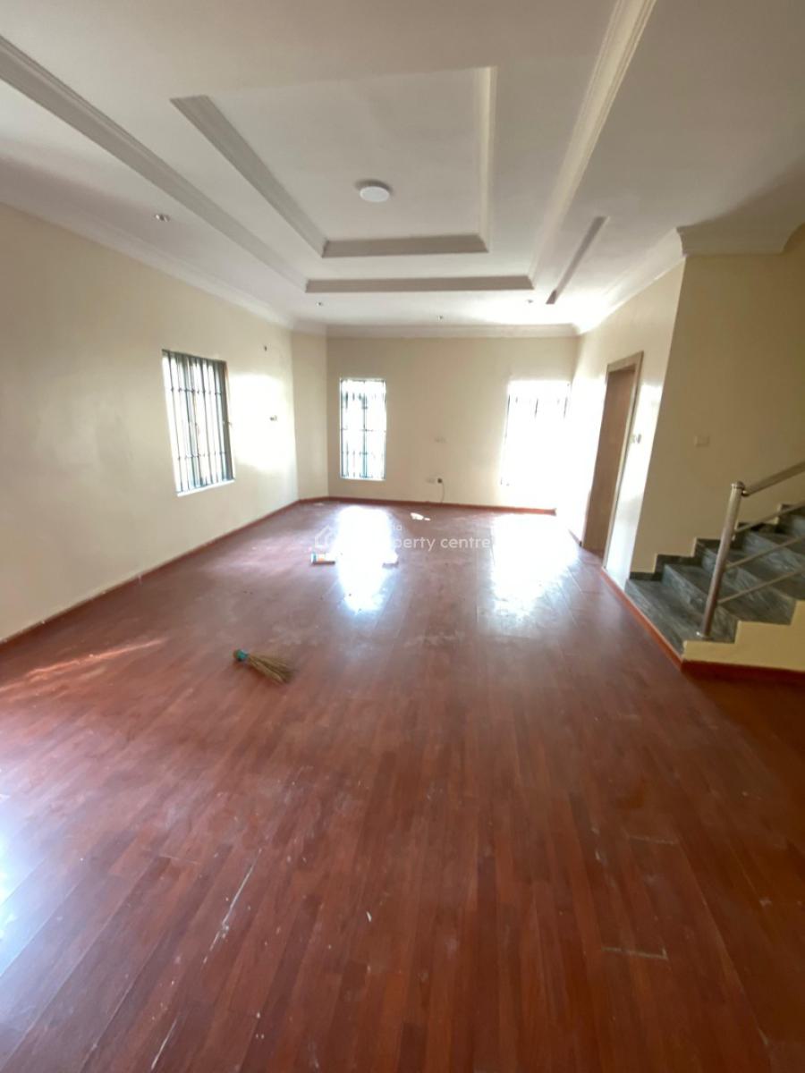 Well Maintained 4 Bedroom Semi Detached House with Bq, Lekki Phase 1, Lekki, Lagos, Semi-detached Duplex for Rent