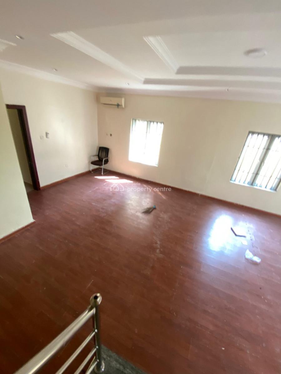 Well Maintained 4 Bedroom Semi Detached House with Bq, Lekki Phase 1, Lekki, Lagos, Semi-detached Duplex for Rent