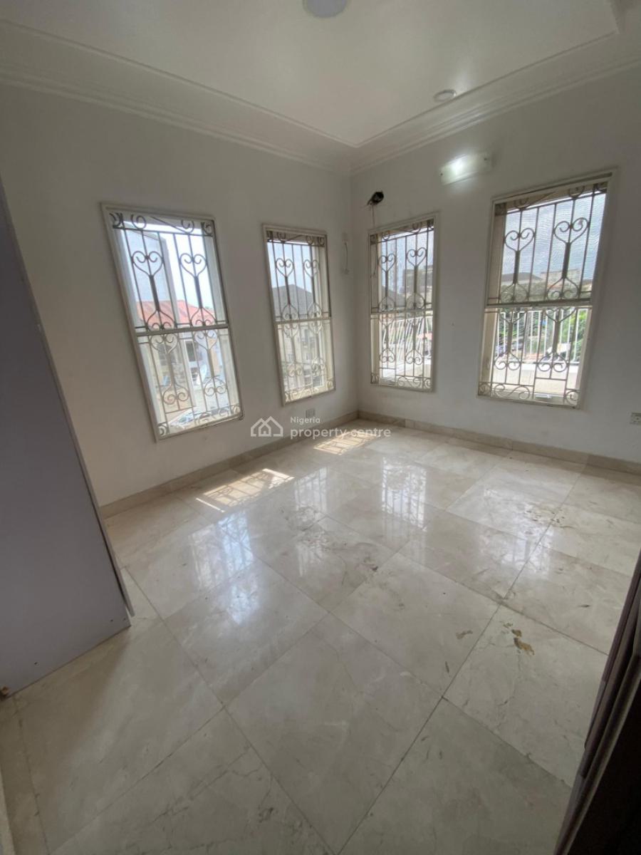 Lovely 3 Bedroom Apartment, Lekki Phase 1, Lekki, Lagos, Flat / Apartment for Rent