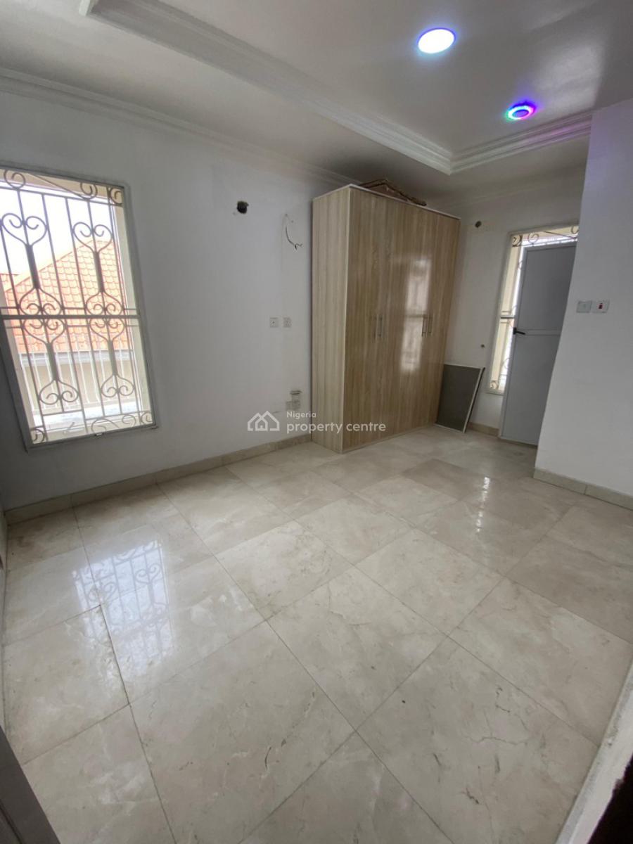 Lovely 3 Bedroom Apartment, Lekki Phase 1, Lekki, Lagos, Flat / Apartment for Rent