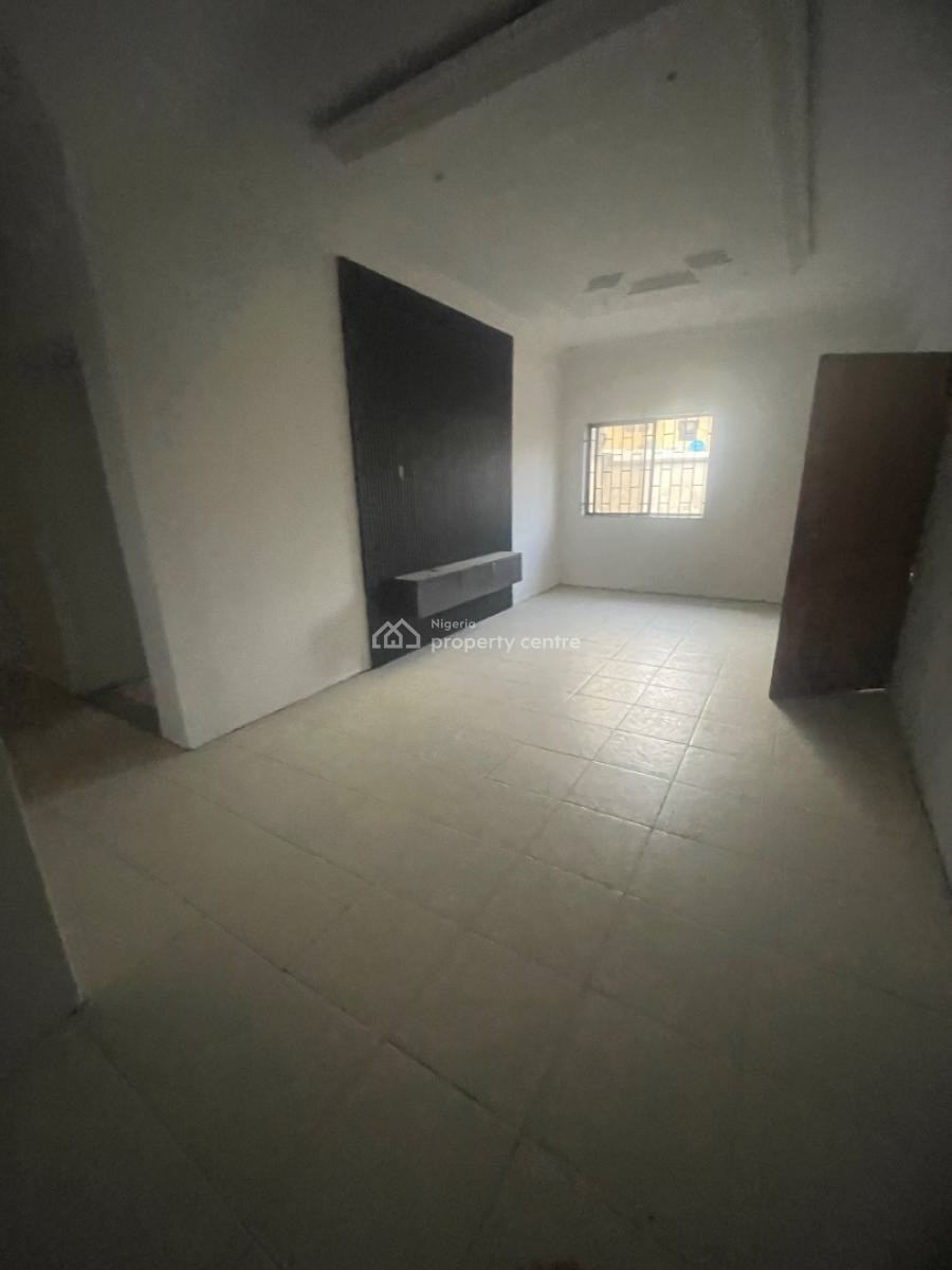 Spacious 3 Bed in an Accessible Location 22/24hrs Light, Thomas Estate, Ajah, Lagos, House for Rent