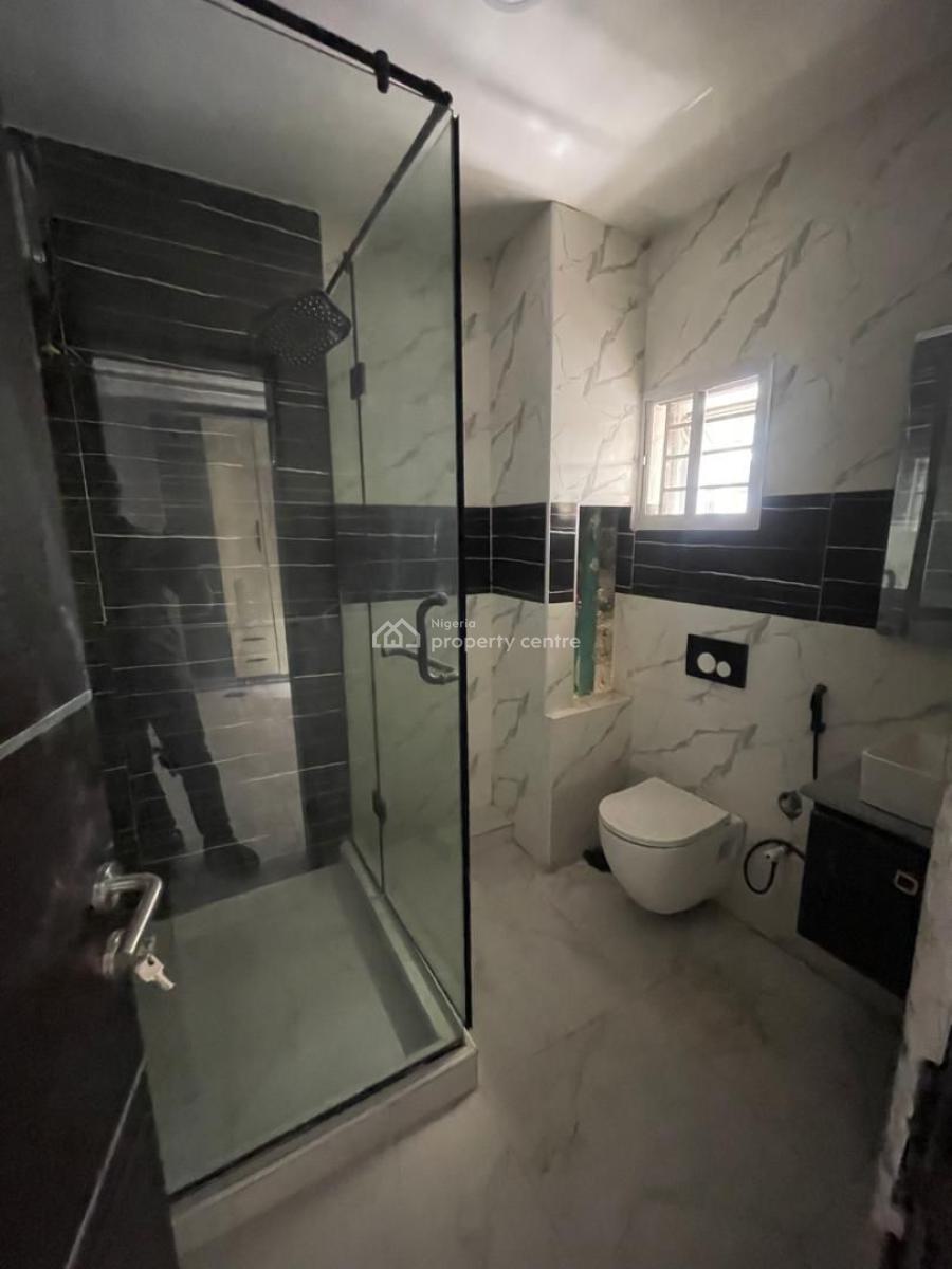 Beautiful and Serviced 2 Bedroom Apartment with Pool, Lekki Phase 1, Lekki, Lagos, Flat / Apartment for Rent